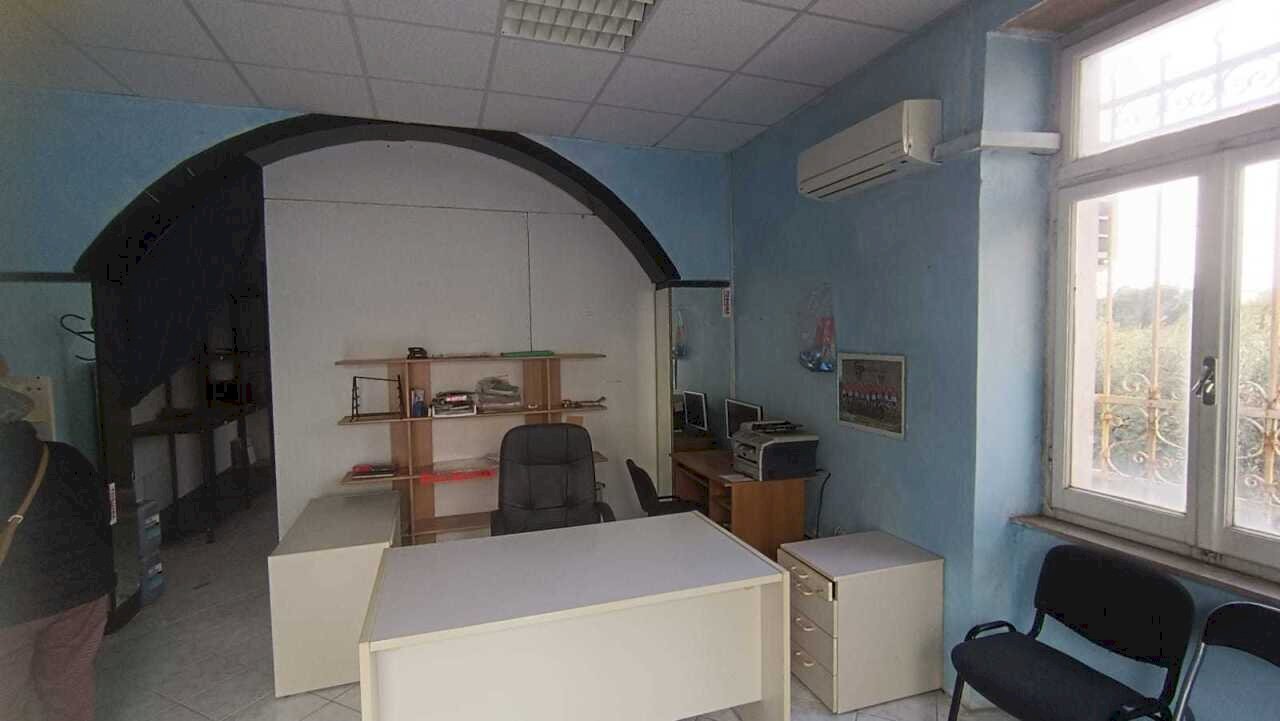 IMG-20250128-WA0003.jpg - Commercial Premises Strada Statale 1via aurelia, Sarzana - photo 3