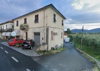 Immagine 2025-01-28 192429.png - Commercial Premises Strada Statale 1via aurelia, Sarzana - photo 1