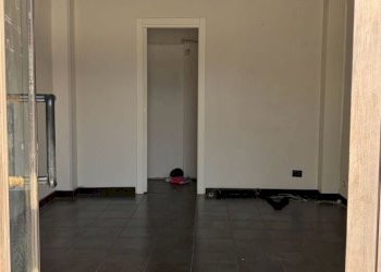WhatsApp Image 2026-08-14 at 11.29.01 (3) - Commercial Premises Piazza Sisto IV, Savona - photo 3