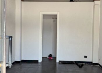 WhatsApp Image 2026-08-14 at 11.29.00 - Commercial Premises Piazza Sisto IV, Savona - photo 5