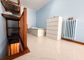 Four-room apartment Vinovo - photo 20