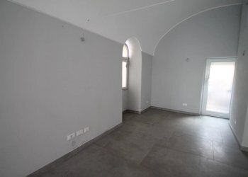 Shop Piazza Madonna della Guardia, Borghetto Santo Spirito - photo 10