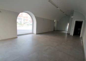 Shop Piazza Madonna della Guardia, Borghetto Santo Spirito - photo 12