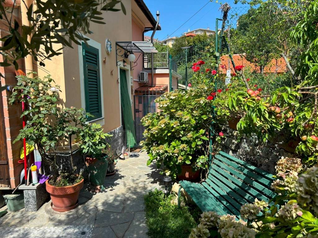 Giardino - Villa a Schiera Sant'Olcese - foto 1