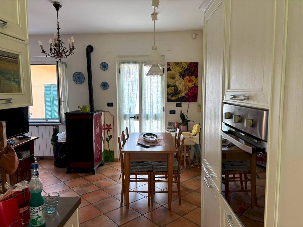 Cucina - Villa a Schiera Sant'Olcese - foto 3