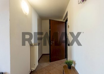 Hall / corridoio - Two-room apartment via Milano
 
40, Cantù - photo 9
