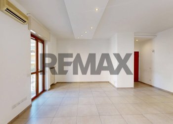 Stanza vuota - Three-room apartment Piazza Fratelli Kennedy
 
22, Magenta - photo 9