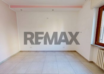 Stanza vuota - Three-room apartment Piazza Fratelli Kennedy
 
22, Magenta - photo 15