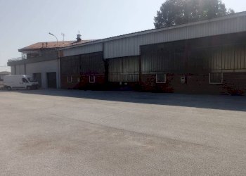 Capannone Via Crocetta, Cuneo - foto 1