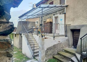 Casa semi indipendente Frazione Conoz, 7, Chatillon - foto 2