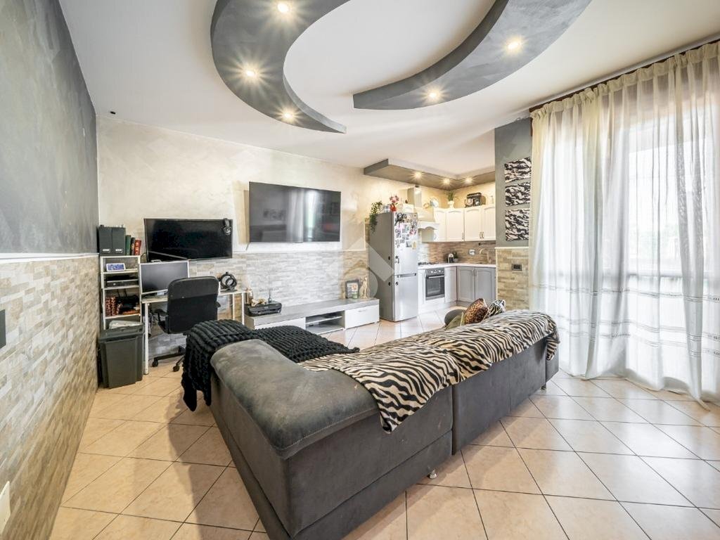 Three-room apartment Via Giambattista Vico, Reggio nell'Emilia - photo 2