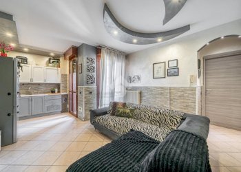 Three-room apartment Via Giambattista Vico, Reggio nell'Emilia - photo 3
