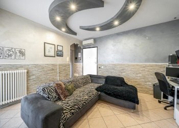 Three-room apartment Via Giambattista Vico, Reggio nell'Emilia - photo 5