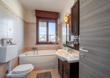 Three-room apartment Via Giambattista Vico, Reggio nell'Emilia - photo 12