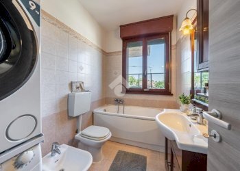 Three-room apartment Via Giambattista Vico, Reggio nell'Emilia - photo 13