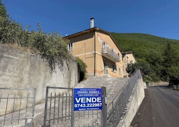 Foto 2 - Casa indipendente Cerreto di Spoleto, frazione Ponte, Cerreto di Spoleto - foto 2
