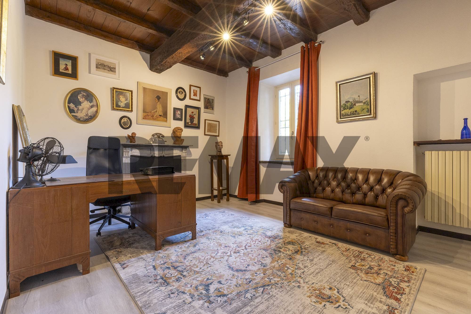 Ufficio - Residence VIA GASTALDI
 
8, Cuasso al Monte - photo 1