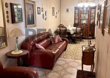 Sala da pranzo - Quadrilocale Via Etnea
 
57, Lentini - foto 2