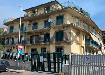 Edificio all\'aperto - Attico Via del Fasano
 
35/F, Catania - foto 1