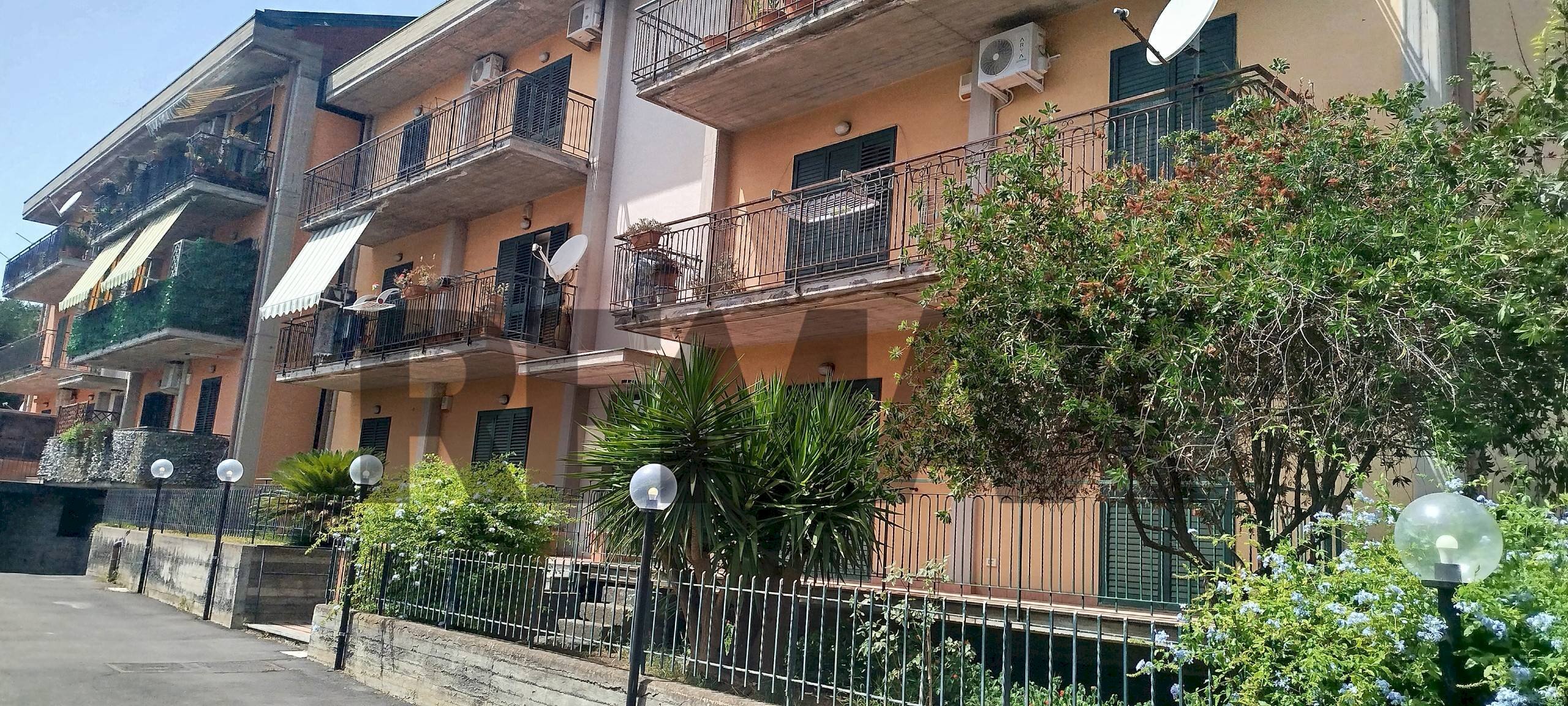 Edificio all\'aperto - Residence Via Fiume
 
153, Belpasso - photo 2