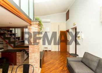 Soggiorno - Two-room apartment Via Pietro Toselli
40, Catania - photo 9