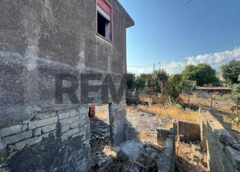 Edificio all\'aperto - Agricultural land Contrada Cimino Magliaro
snc, Misterbianco - photo 5