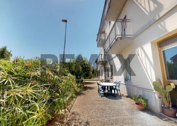 Terrazza - Four-room apartment Via Don Romolo Murri
 
24, Bastia Umbra - photo 13