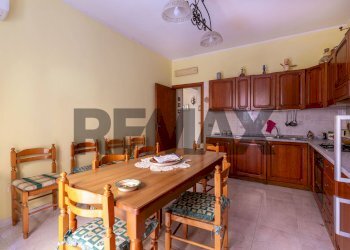 Sala da pranzo - Casa indipendente via Risorgimento
 
3-5, Melilli - foto 4