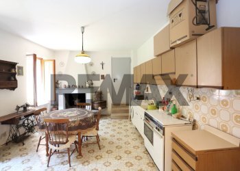 Cucina - Quadrilocale Via Enrico Caffi
 
2, San Pellegrino Terme - foto 4