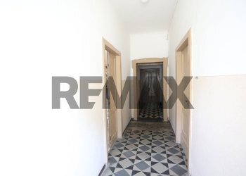 Hall / corridoio - Quadrilocale Via Enrico Caffi
 
2, San Pellegrino Terme - foto 11