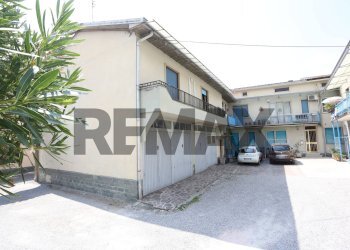 Edificio all\'aperto - Quadrilocale Via Giuseppe Garibaldi
 
7/B, Osio Sotto - foto 1