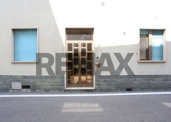 Edificio all\'aperto - Quadrilocale Via Giuseppe Garibaldi
 
7/B, Osio Sotto - foto 3