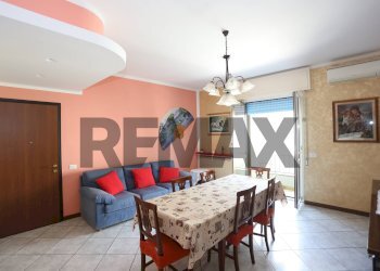 Sala da pranzo - Quadrilocale Via Giuseppe Garibaldi
 
7/B, Osio Sotto - foto 9