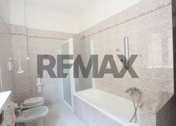 Bagno - Quadrilocale Via Giuseppe Garibaldi
 
7/B, Osio Sotto - foto 13