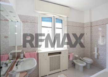Bagno - Quadrilocale Via Giuseppe Garibaldi
 
7/B, Osio Sotto - foto 14