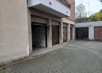 Edificio all\'aperto - Box Via Salvo d'acquisto
 
9, Salsomaggiore Terme - photo 1