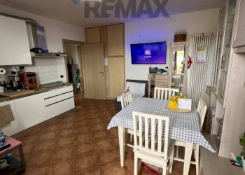 Sala da pranzo - Two-room apartment Via Parmigianino
 
20, Roccabianca - photo 3