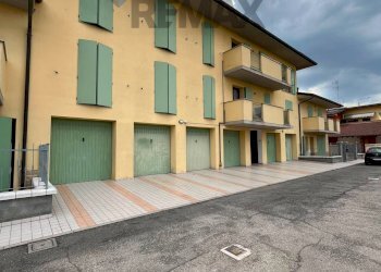Edificio all\'aperto - Two-room apartment Via Parmigianino
 
20, Roccabianca - photo 14