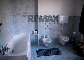 Bagno - Semi-detached house Località case nuove
 
94, Salsomaggiore Terme - photo 12