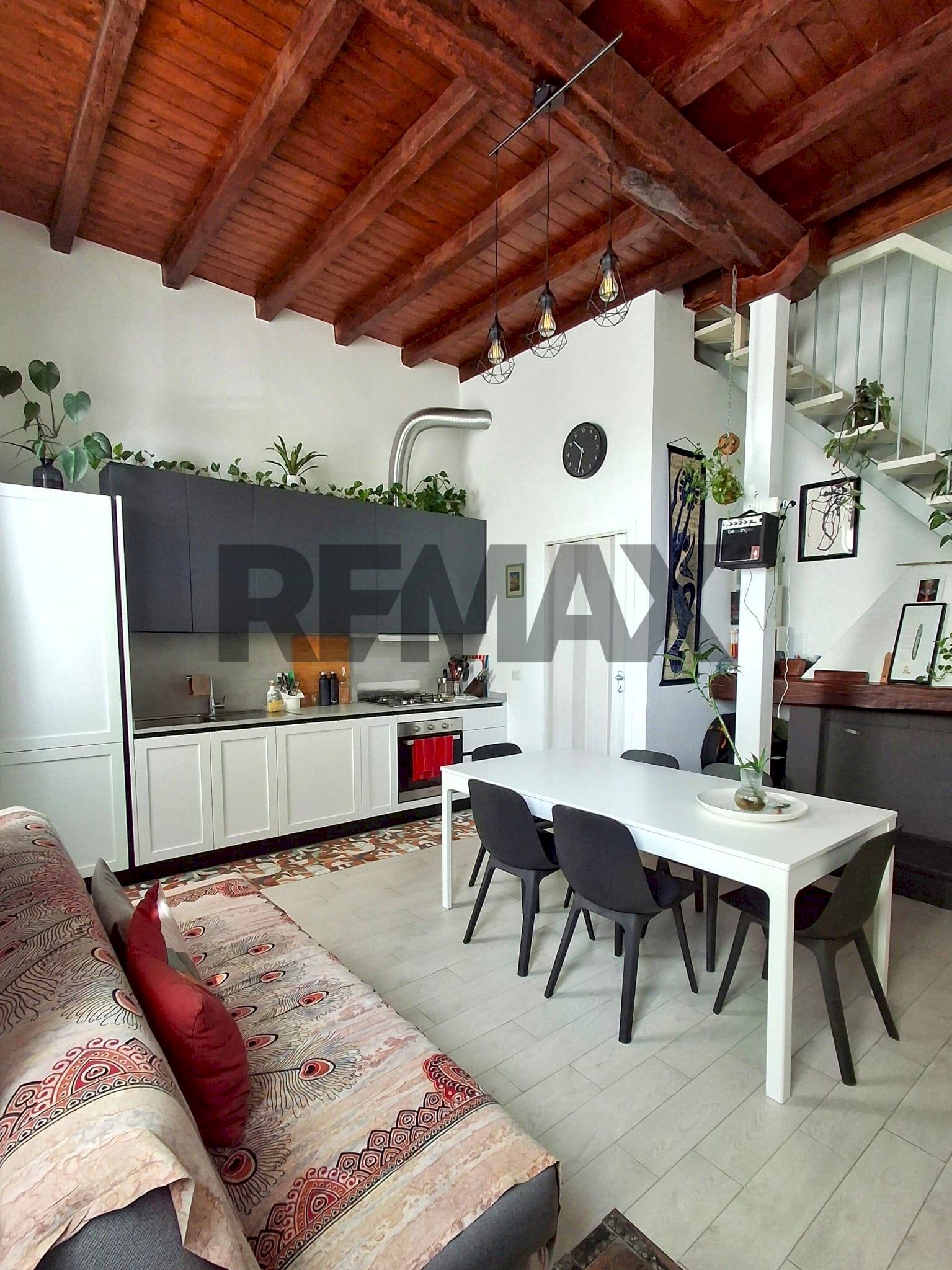 Sala da pranzo - Semi-detached house via cascina sant'anna
 
7, Bernareggio - photo 3
