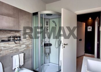 Bagno - Semi-detached house via cascina sant'anna
 
7, Bernareggio - photo 6