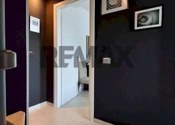 Hall / corridoio - Semi-detached house via cascina sant'anna
 
7, Bernareggio - photo 9