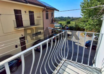 Balcone - Semi-detached house via cascina sant'anna
 
7, Bernareggio - photo 16