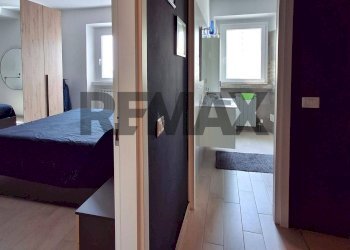 Hall / corridoio - Semi-detached house via cascina sant'anna
 
7, Bernareggio - photo 18
