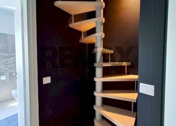 Scale - Semi-detached house via cascina sant'anna
 
7, Bernareggio - photo 23