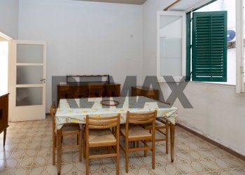 Sala da pranzo - Casa indipendente Piazza Duca degli Abruzzi
 
2, Ragusa - foto 15
