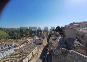 Edificio all\'aperto - Casa indipendente via Borgo Maddalena
 
26, Chiaramonte Gulfi - foto 13