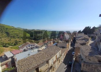 Edificio all\'aperto - Casa indipendente via Borgo Maddalena
 
26, Chiaramonte Gulfi - foto 15
