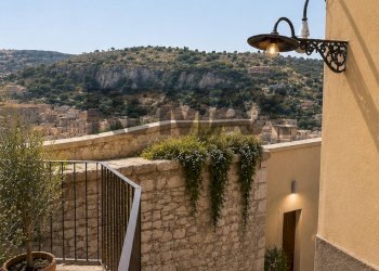 Terrazza - Casa indipendente via Giuseppe Gugliotta
 
snc, Modica - foto 18