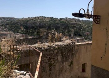 Terrazza - Casa indipendente via Giuseppe Gugliotta
 
snc, Modica - foto 19
